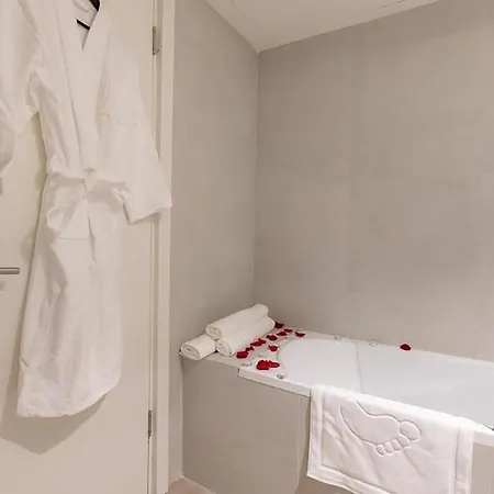 Bw Lux - Waterfront شقة