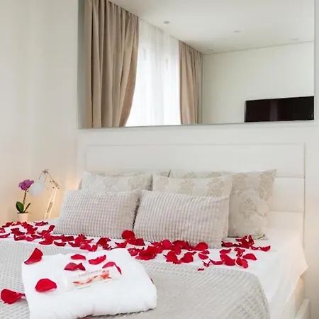 Bw Lux - Waterfront Apartman Belgrade